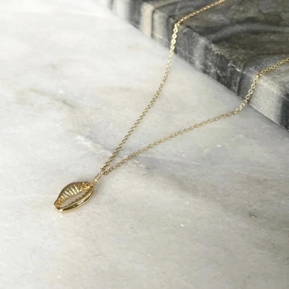 Dainty Cowrie Pendant Necklace - Picture 2 of 4